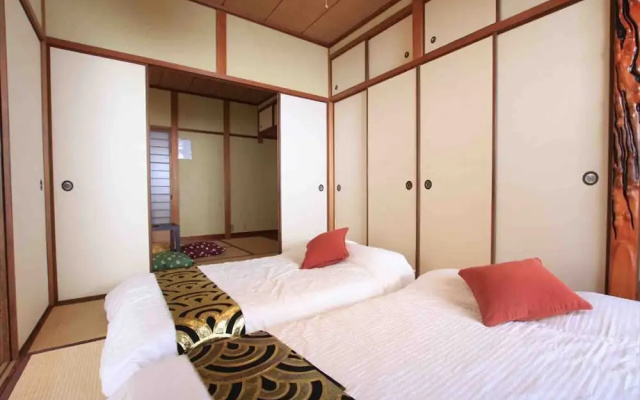 Goraku Shinfukae – Guest Rooms – Osaka