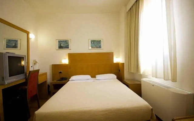 Diana Hotel