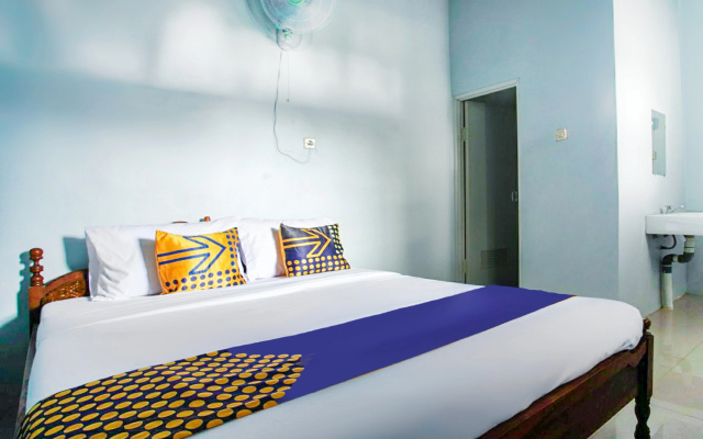 SPOT ON 3199 GALAXY HOUSE 234 Syariah – Guest Rooms – Sukoharjo