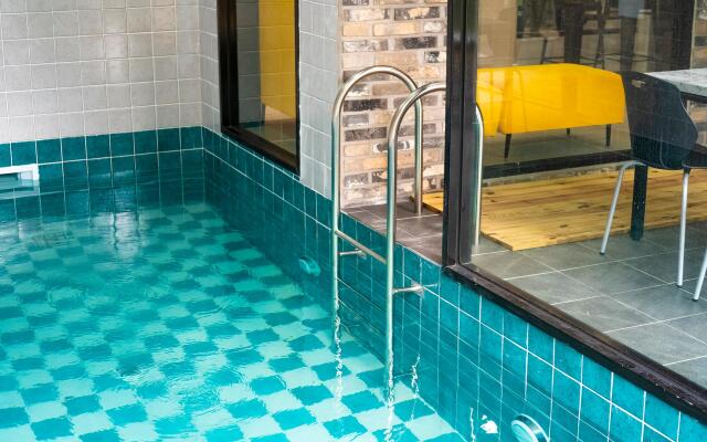 Milyang Ajour Kids Poolvilla