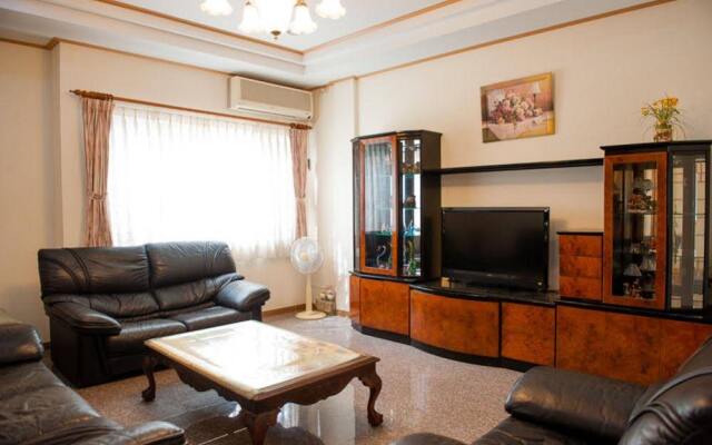 Deep Breathing B&B Toyotomi Hideyoshi Gallery