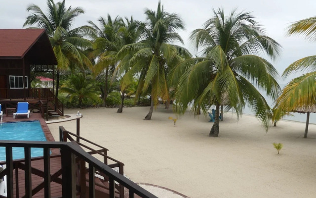Green Parrot Beach Houses and Resort