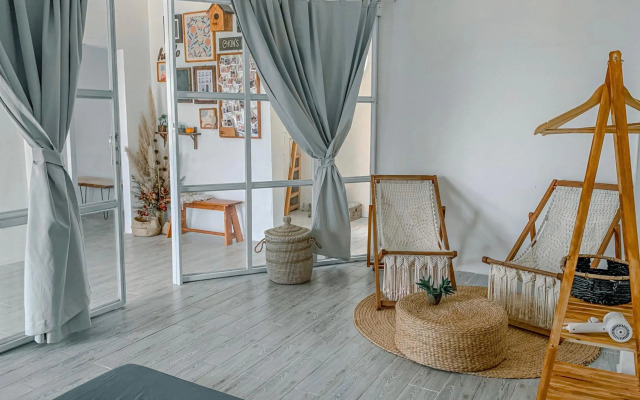 Chon's Dock Homestay & House Lease