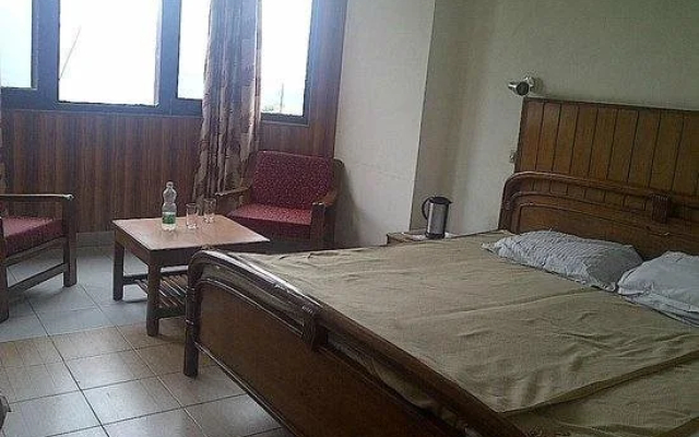 Hotel Ambusha Resort By OYO Rooms