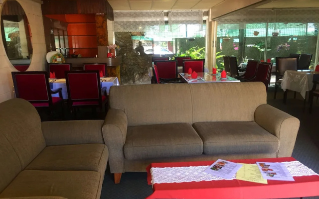 Inland Oasis Motel