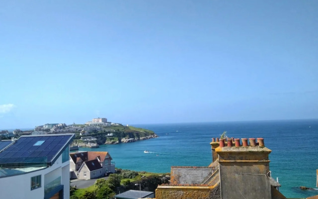 Reef Lodge Apartments