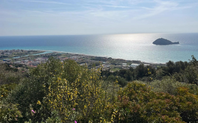 LE TORRI Riviera-Holiday