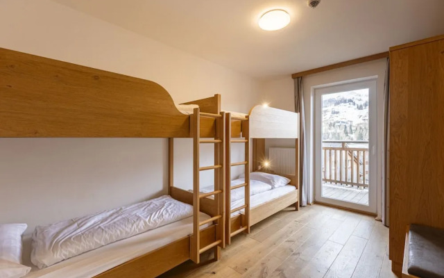 Spacious Chalet Near ski Area