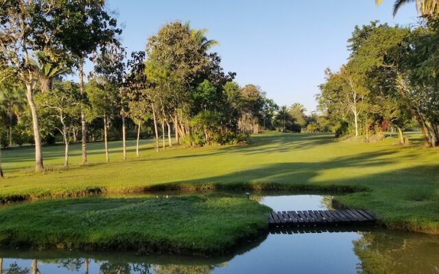 Roaring River Golf & Accommodations