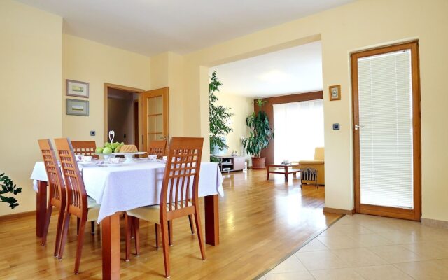 Luxurious Villa in Zadar With Swimming Pool