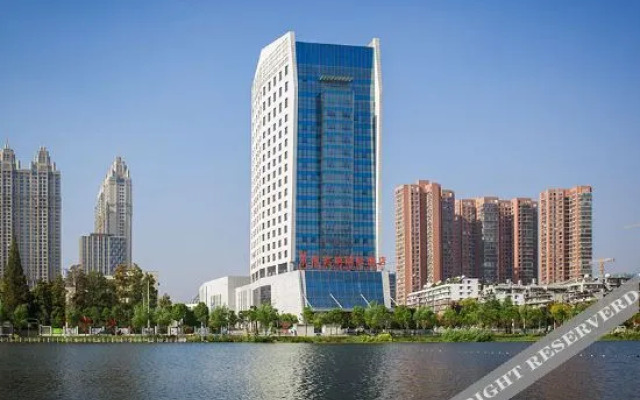 Vienna International Hotel (Wuhan Workers' Culture Palace Jiyuqiao Metro Station)
