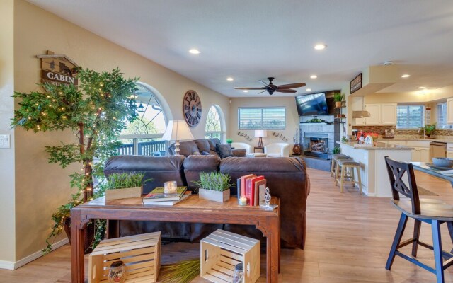 5 Mi to Dtwn Prescott: Home w/ Deck & Mtn Views