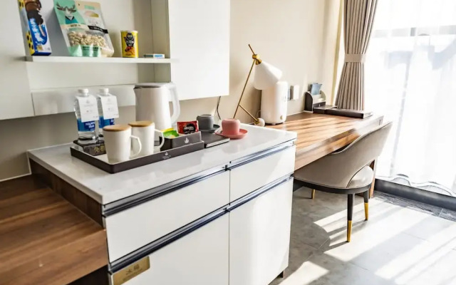 Shining Star Health Apartment Hotel