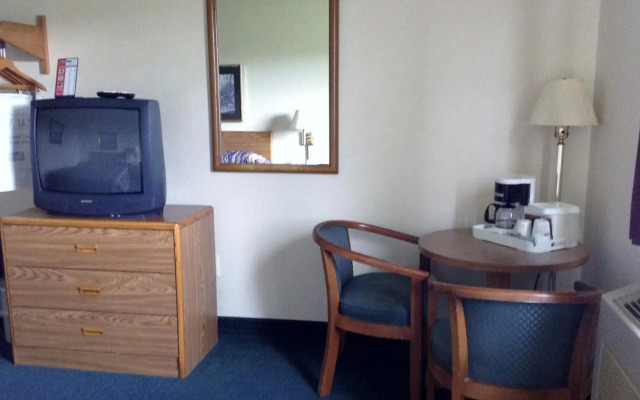 Travelodge by Wyndham Hudsonville