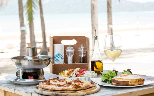 Dolphin Bay Beach Resort