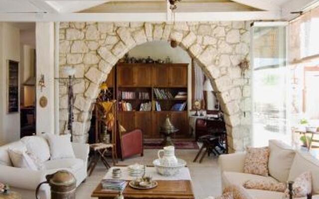 Sedirli Ev Alacati