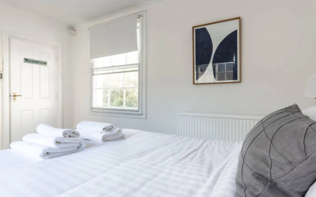 Modern 1 Bed Apartment Minutes From Brighton Beach