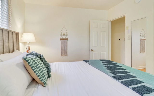 2 Mi to UNM Campus: Home in Quiet Area of ABQ