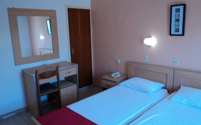Zefyros Hotel