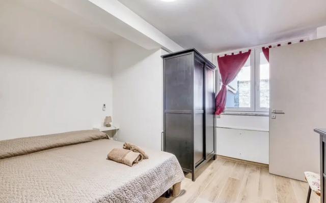 Merlo D - town center & private parking