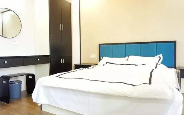 Zhenfeng Business Hotel