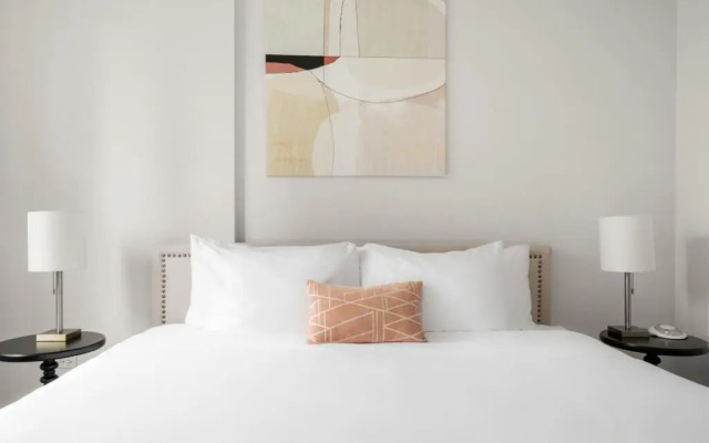 Suite Home Chicago At Coast