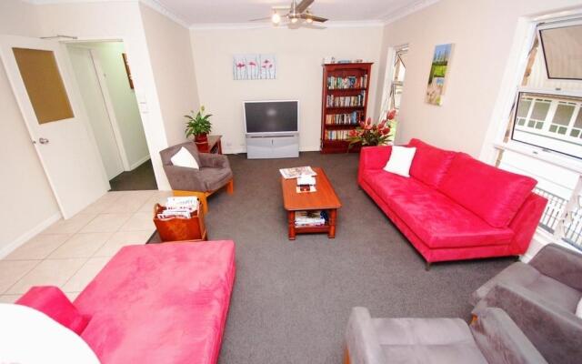 Isla House Greenslopes
