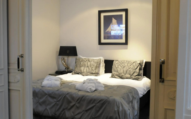 Post-Plaza Hotel & Grand Café