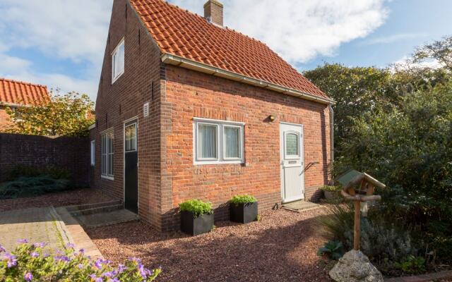 Quaint Holiday Home in Domburg with Terrace