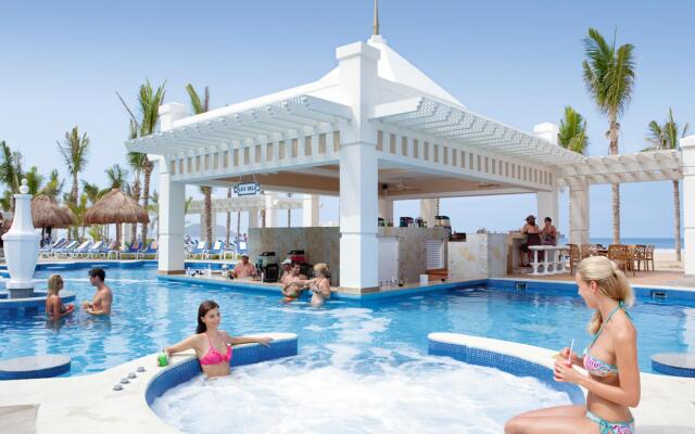 Hotel Riu Emerald Bay - All Inclusive