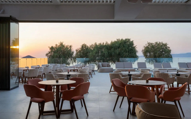 Avant Blue Boutique Hotel