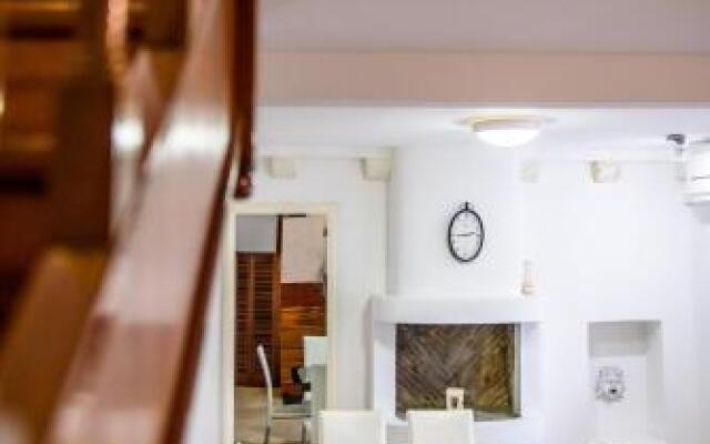 Luan Old Town Apartment by Duhomes