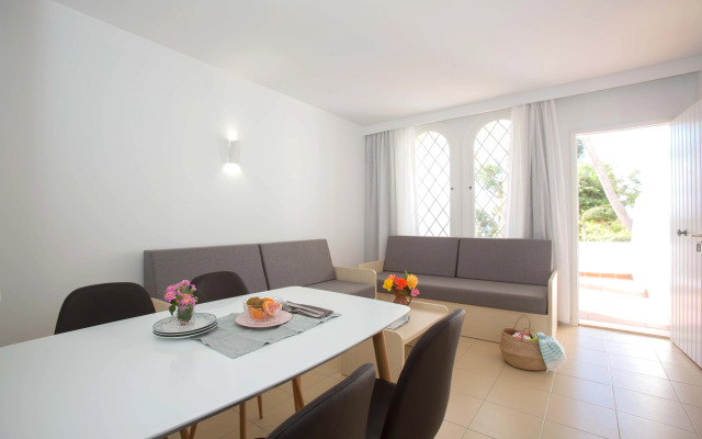 Gavimar Ariel Chico Hotel and Apartments
