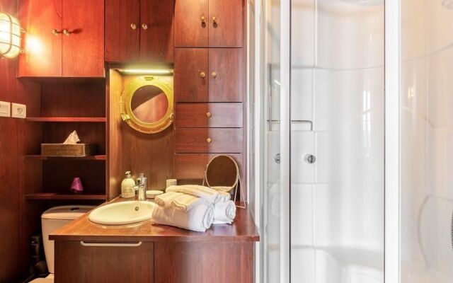 Apartment in Castle at Ocquerre With Swimming Pool