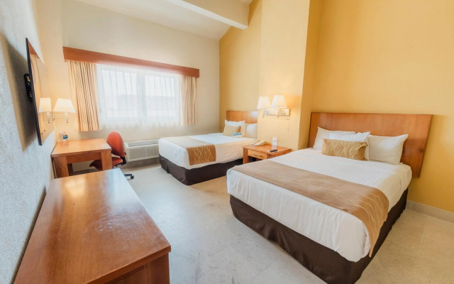 Comfort Inn Puerto Vallarta Golfside & Marina