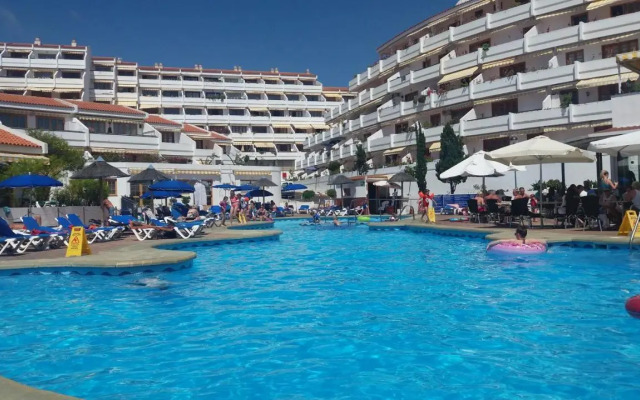 Apartment Avenida de Los Pueblos 16