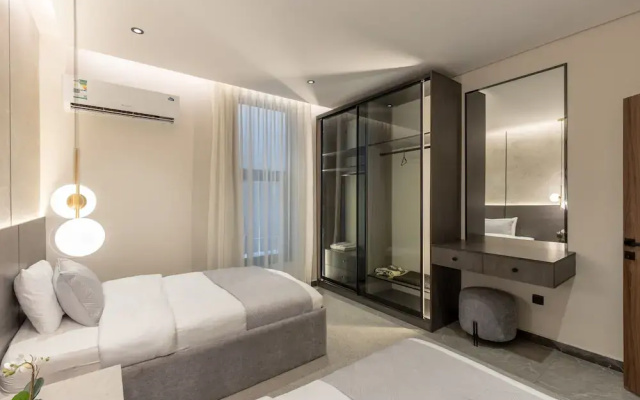 Three BR Luxurious & Spacious Flat in Almadinah