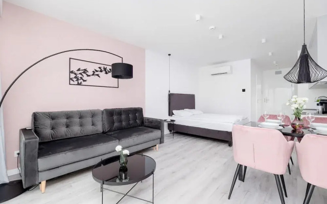 Studio With Swimming Pool by Renters