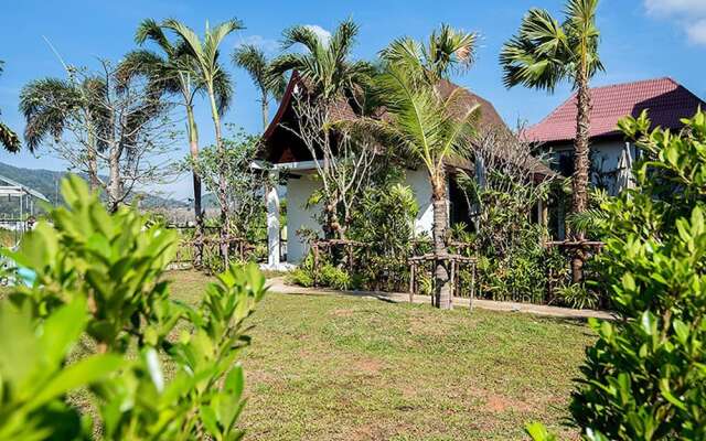 Coco Paradiso Phuket Hotel