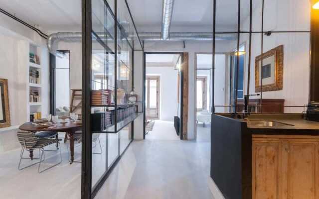 Stunning One Bedroom Apartment in the Heart of Madrid