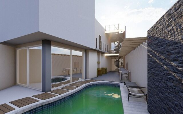 Cancún Plaza Hotel & Hostal