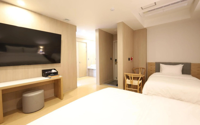 Hound Hotel Changwon Terminal