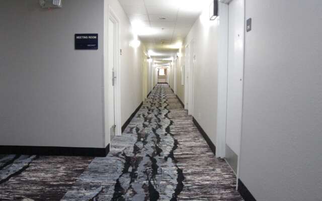 Americas Best Value Inn & Suites Jackson, TN