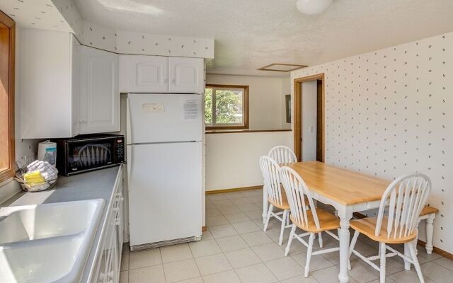 Oceanview Manor 6 Bedroom Home