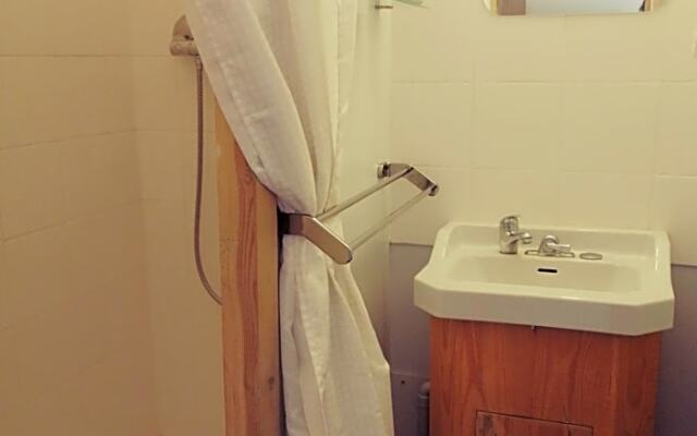 File dans ta chambre !