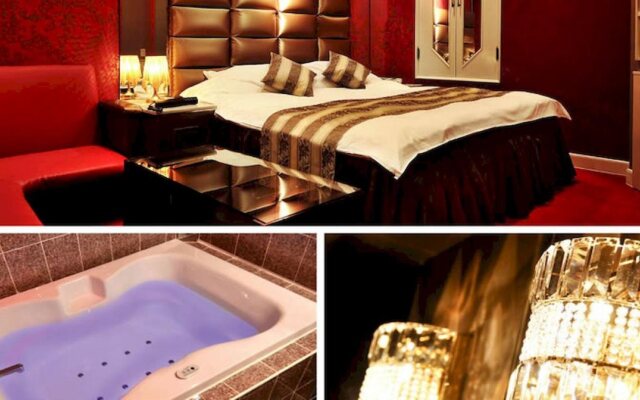 Hotel Ibaraki Charles Perrault no Shiroi Chapel - Adult Only