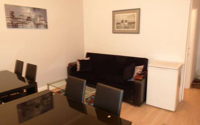 SS Property Hub – Apartment Close to Hyde Park