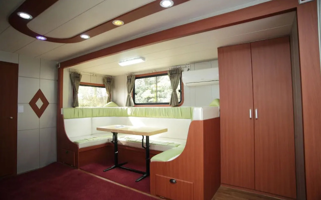 Pamping Jeju Caravan