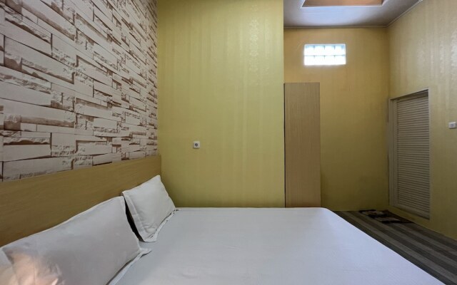 Hotel O Batodupi Guesthouse Syariah Near Buttu Kasambi