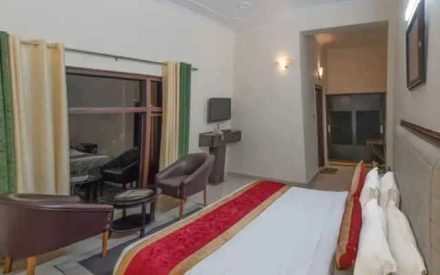 Vaapi Comfort Inn by OYO Rooms